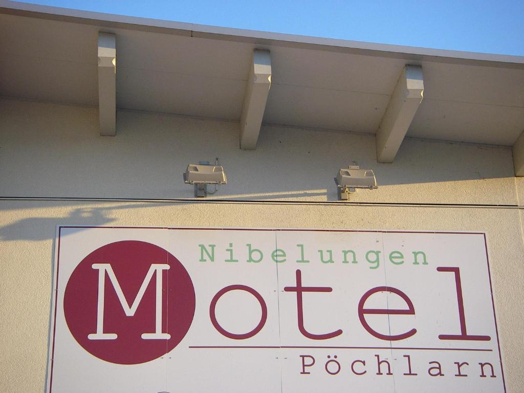 Nibelungenmotel Pöchlarn Bagian luar foto